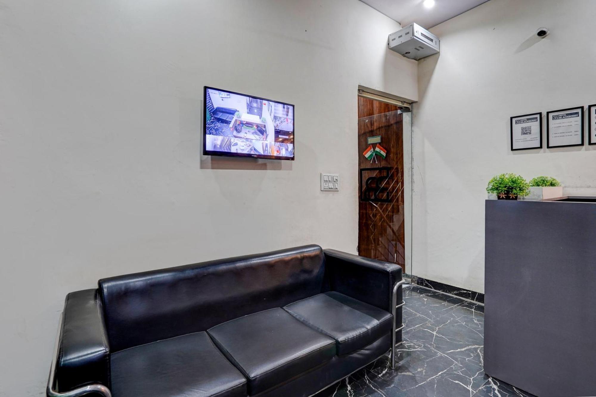 Hotel O Blackberry فريد آباد المظهر الخارجي الصورة